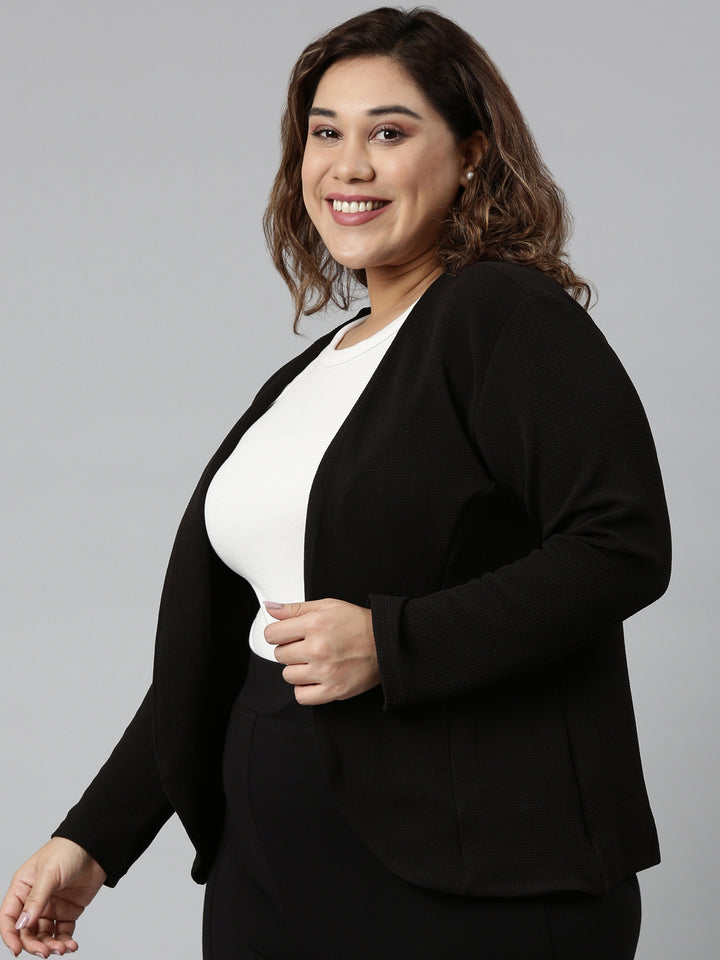 BLACK EMBOSSED OPEN FORMAL JACKET