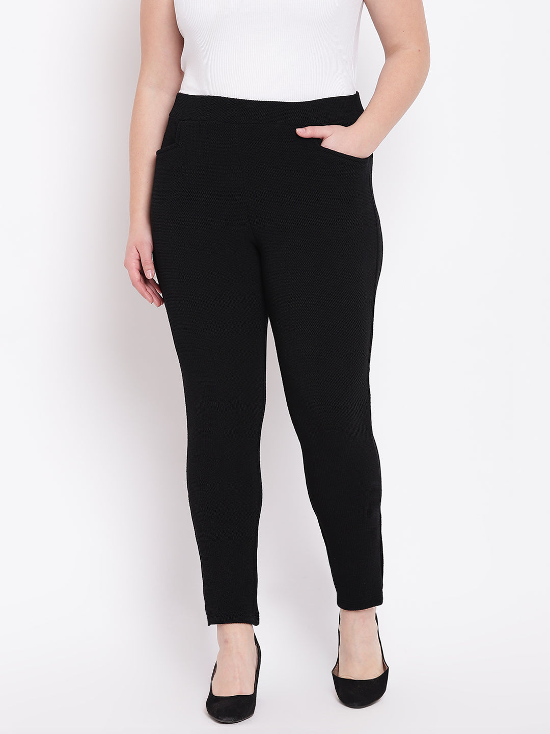 BLACK EMBOSSED STRETCH PANTS