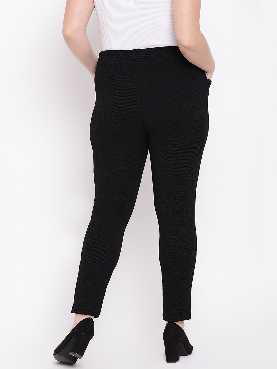 BLACK EMBOSSED STRETCH PANTS
