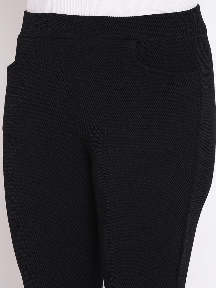 BLACK EMBOSSED STRETCH PANTS