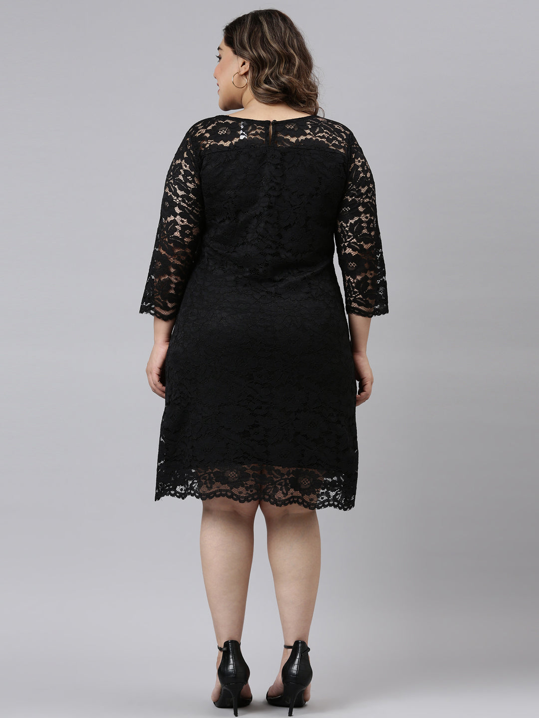 BLACK LACE DRESS