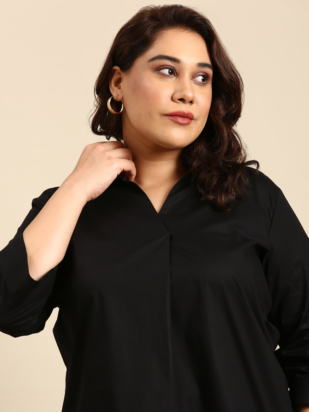 BLACK SOLID BASIC FORMAL TOP