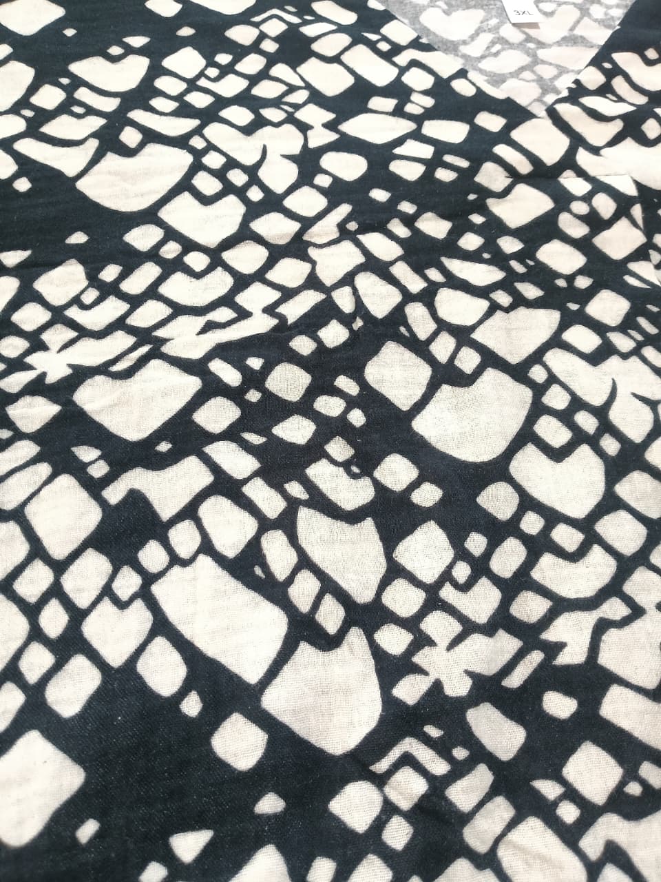 Black Cotton Printed V-Neck Top