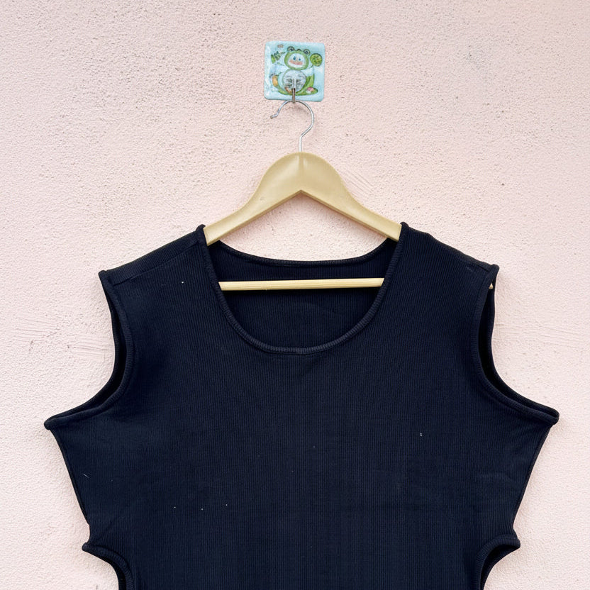 Black Sleeveless Dress