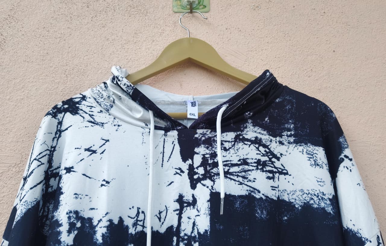 Black & White Abstract Print Hooded Top