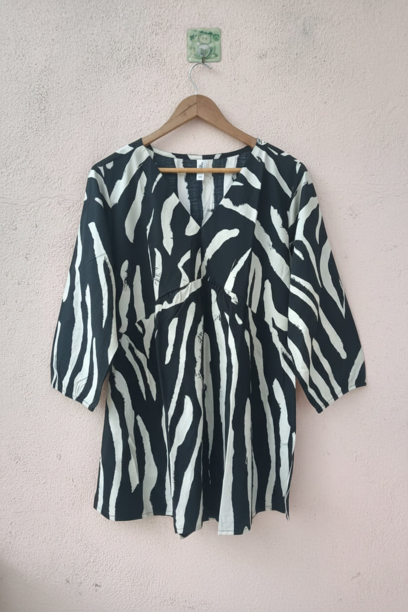 Black & White Abstract Print Tunic