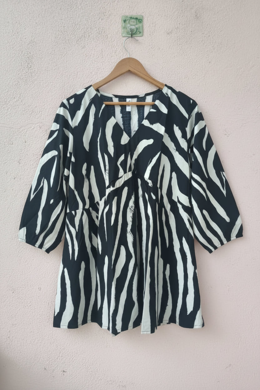 Black & White Abstract Print Tunic
