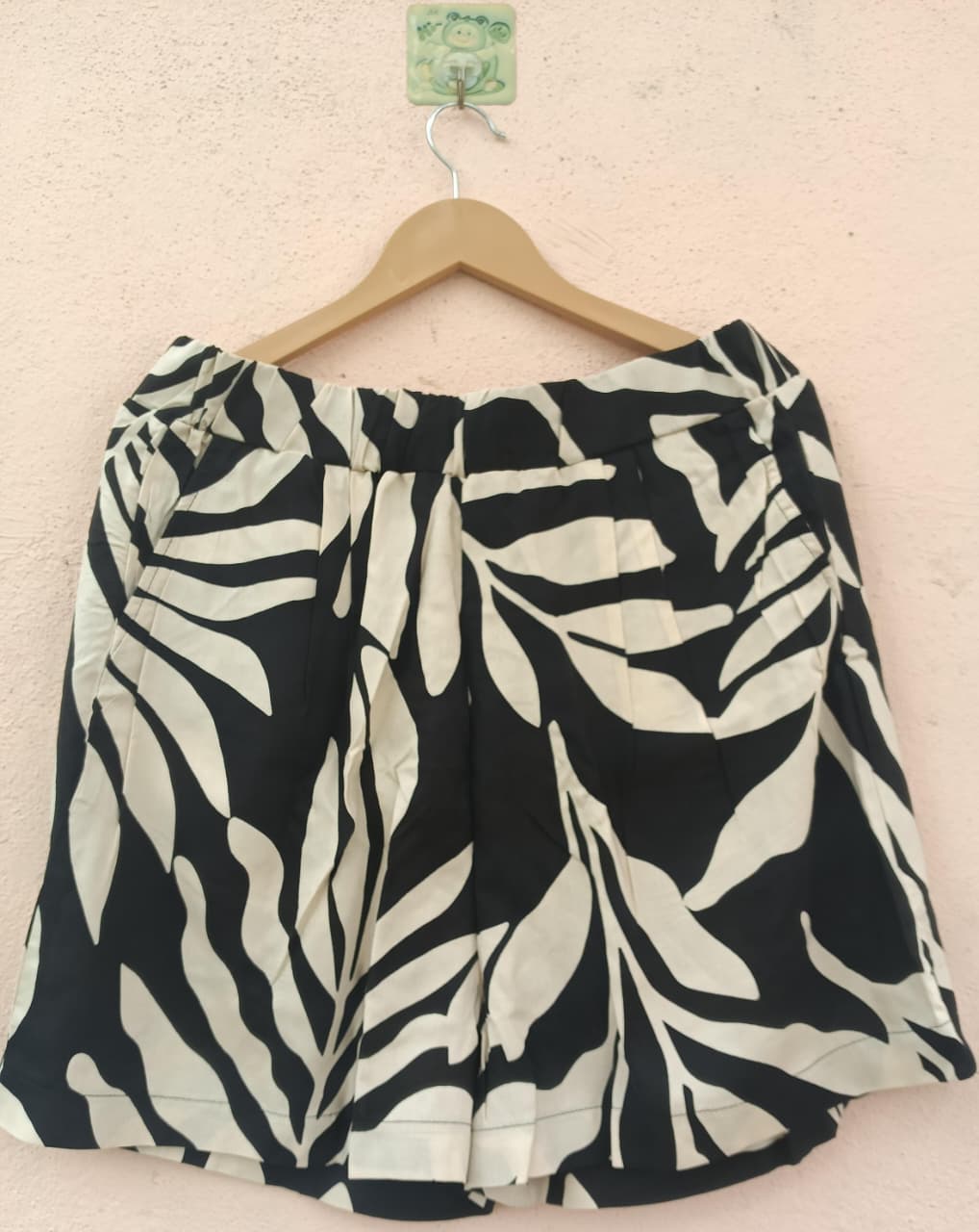 Black & White Print Relaxed Shorts