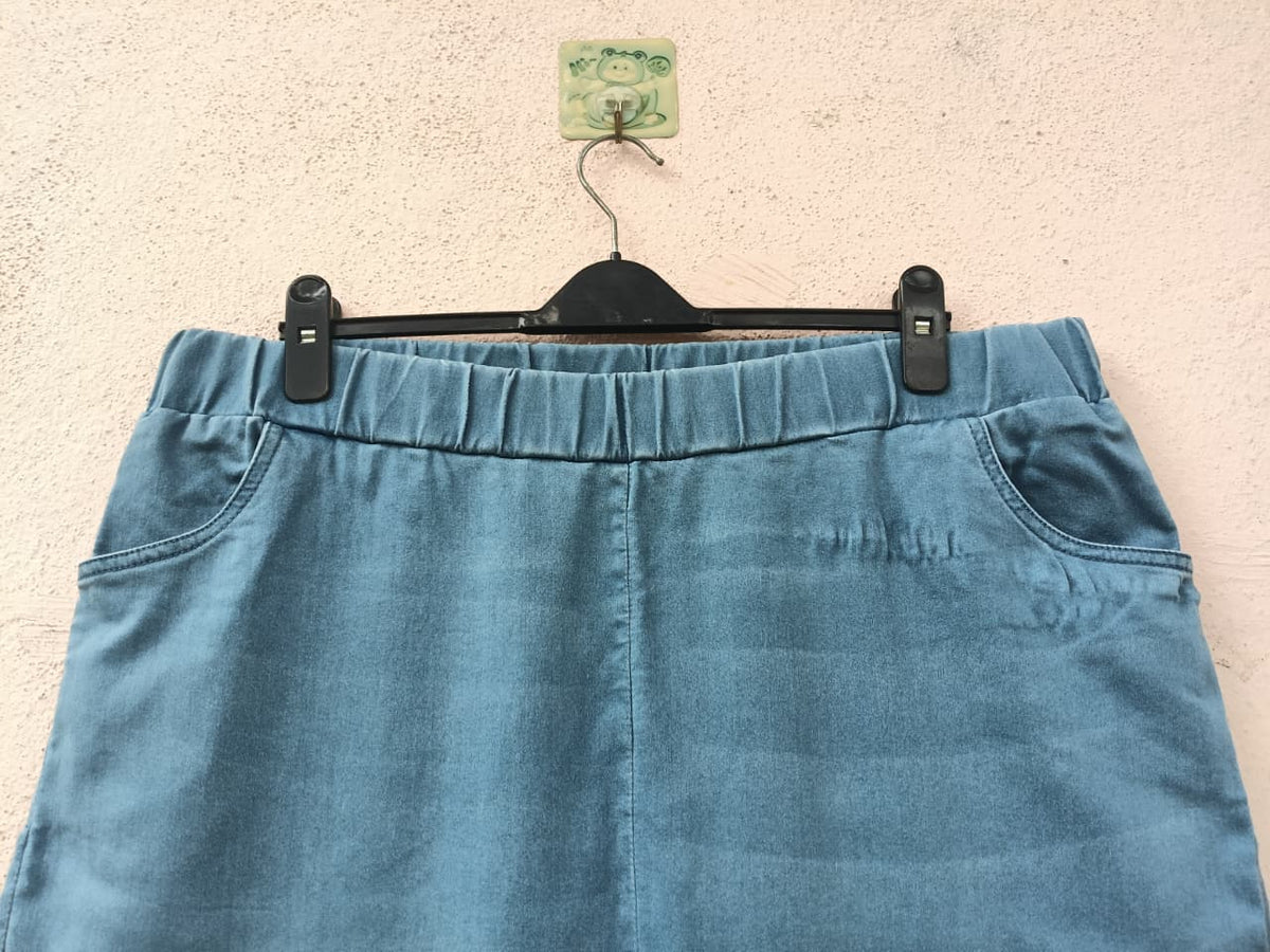 Blue Elastic Waist Ankle-Length Jeans