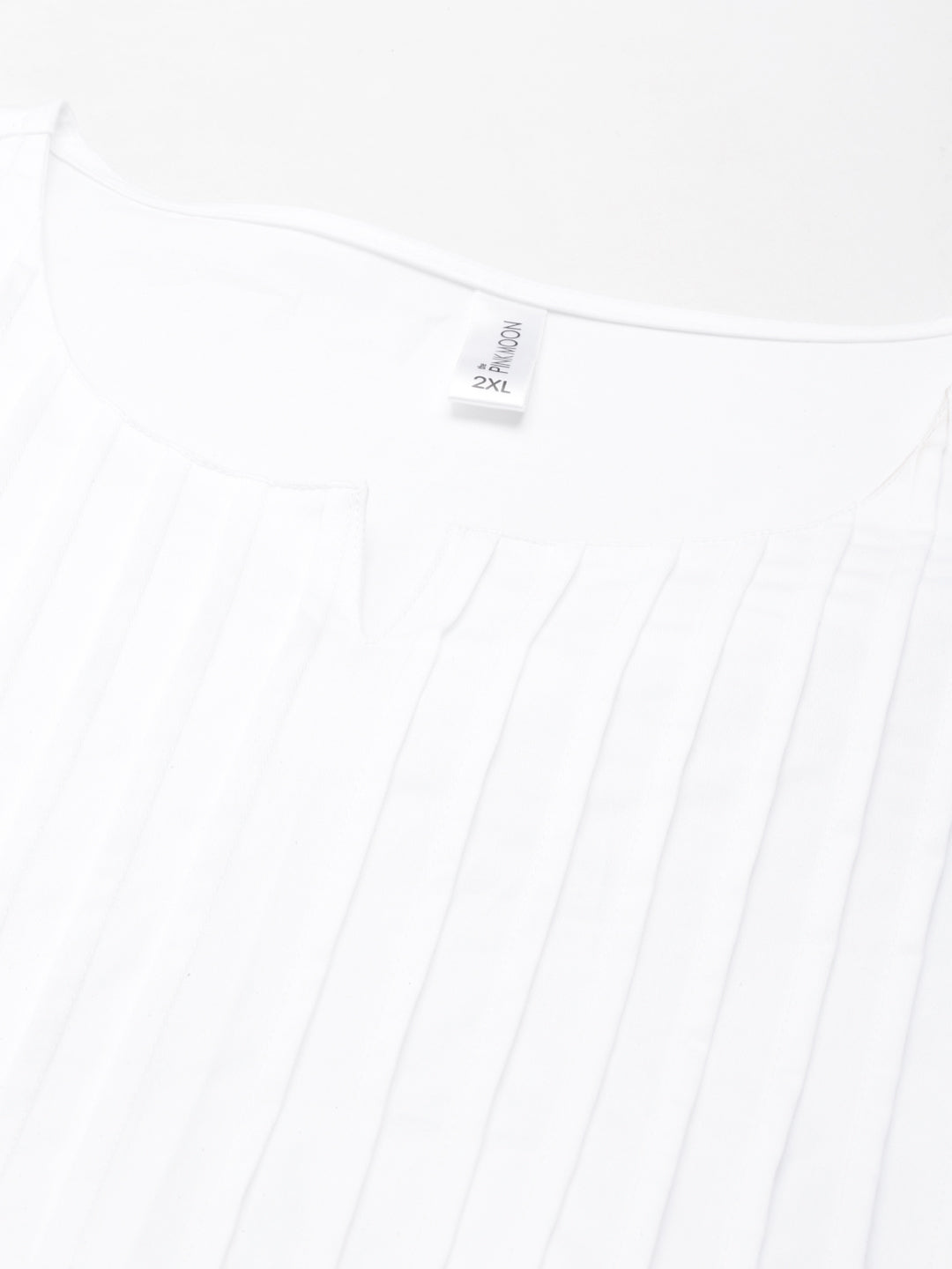 WHITE SOLID PIN TUCK TOP