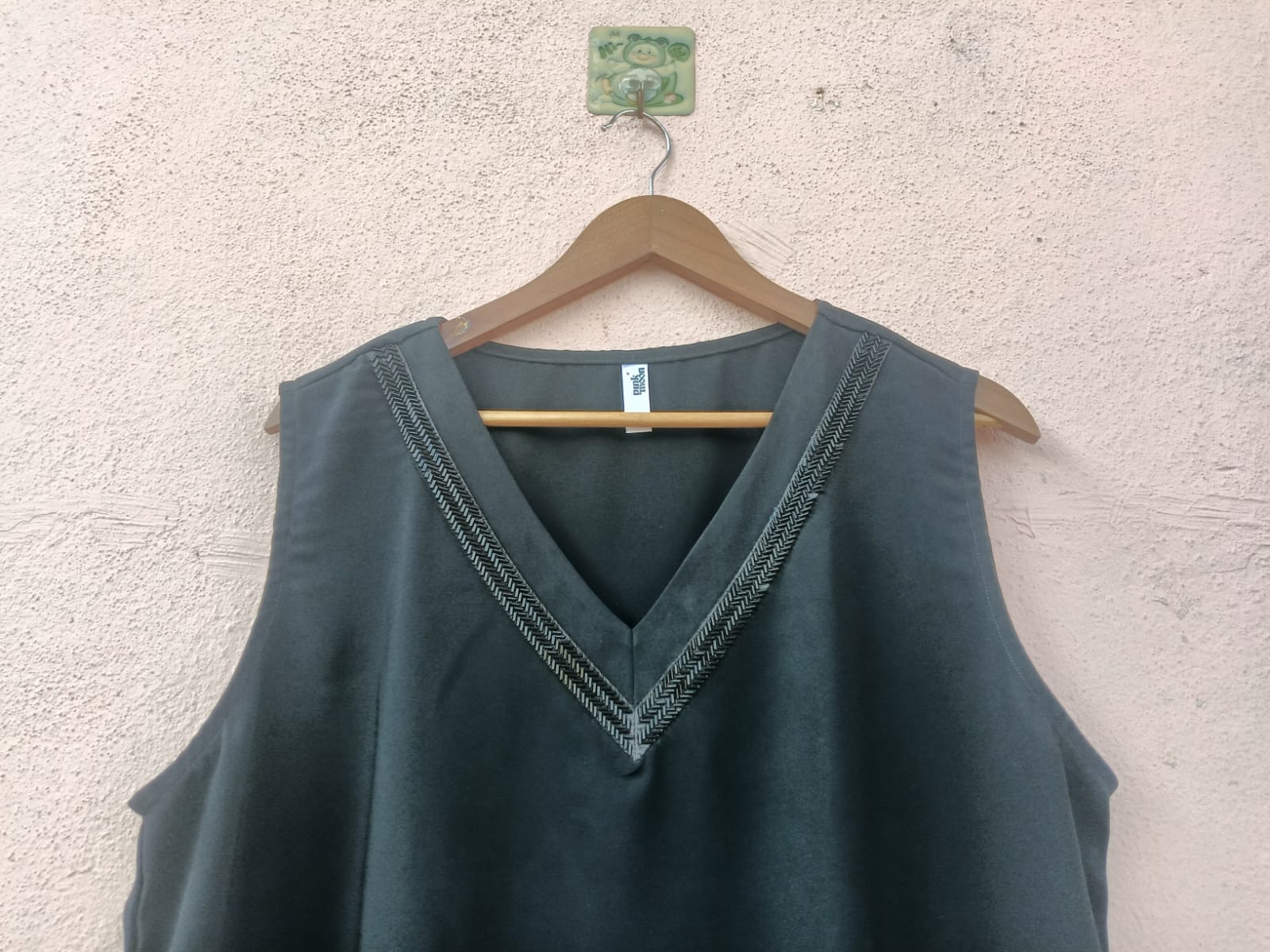 Black Sleeve Less Top