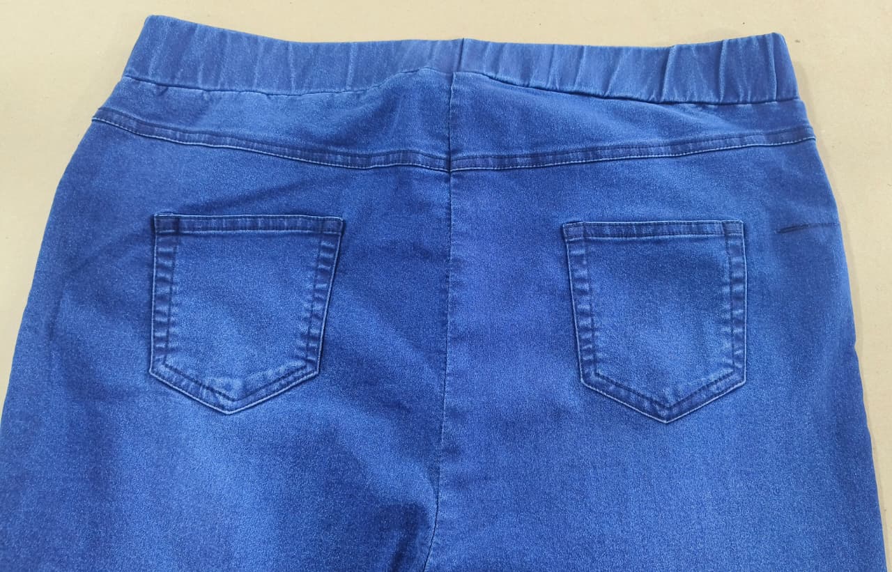 Solid Indigo Straight Fit Jeans (Minor Imperfection)