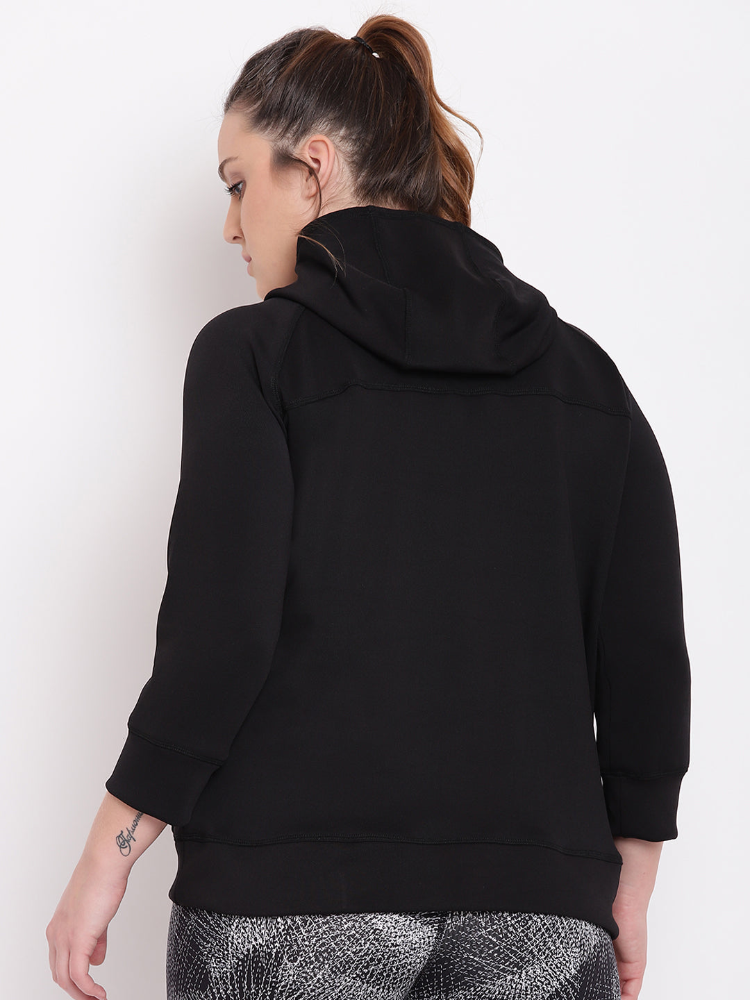 BLACK SOLID SPORTY JACKET