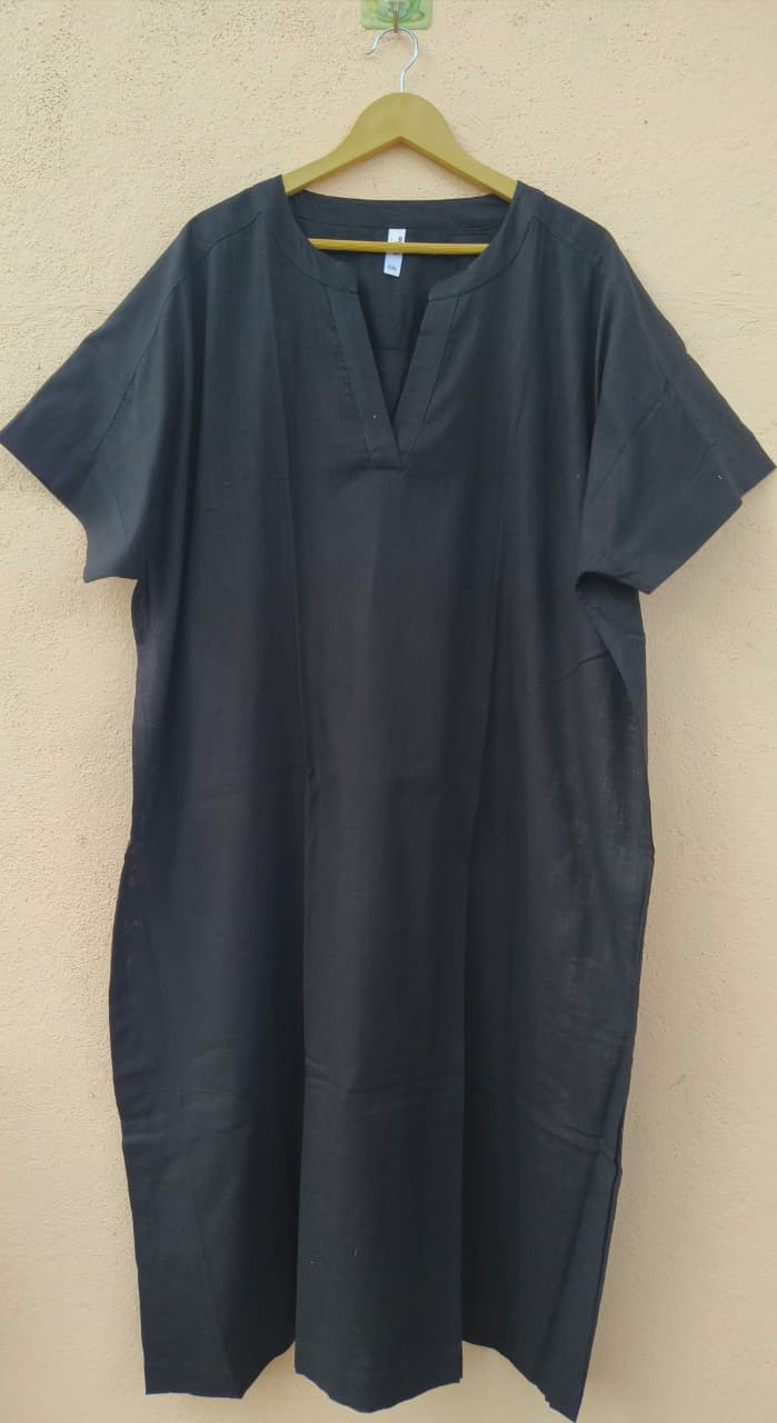 Black Solid V-Neckline Dress