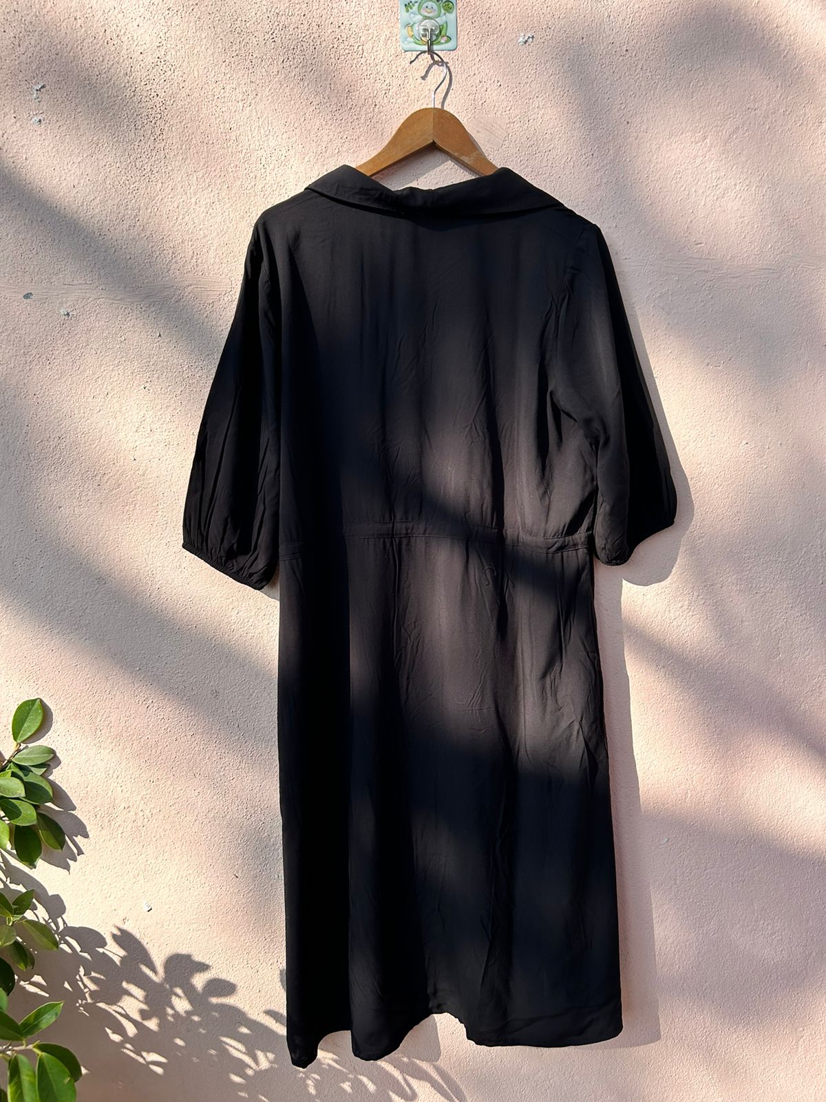Black V-Neck Collared Dress2