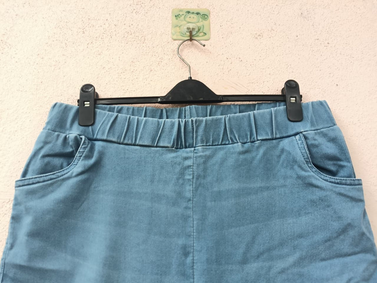 Blue Elastic-Waist Denim Jeans