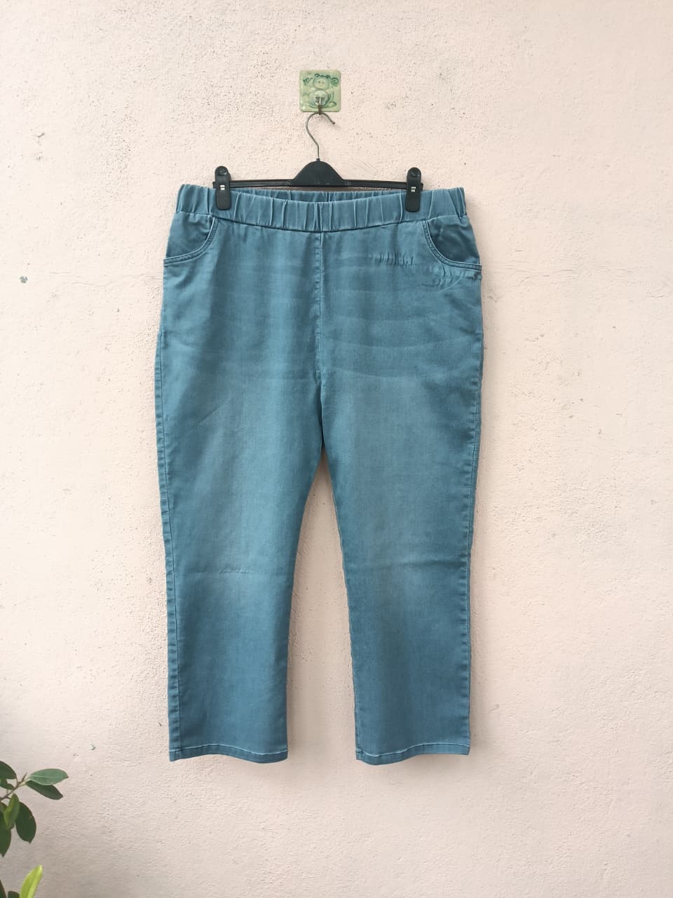 Blue Elastic Waist Ankle-Length Jeans
