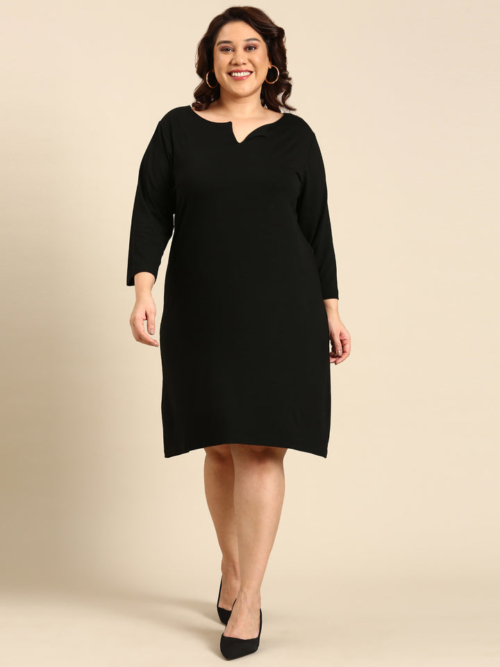 SOLID BLACK SHEATH DRESS