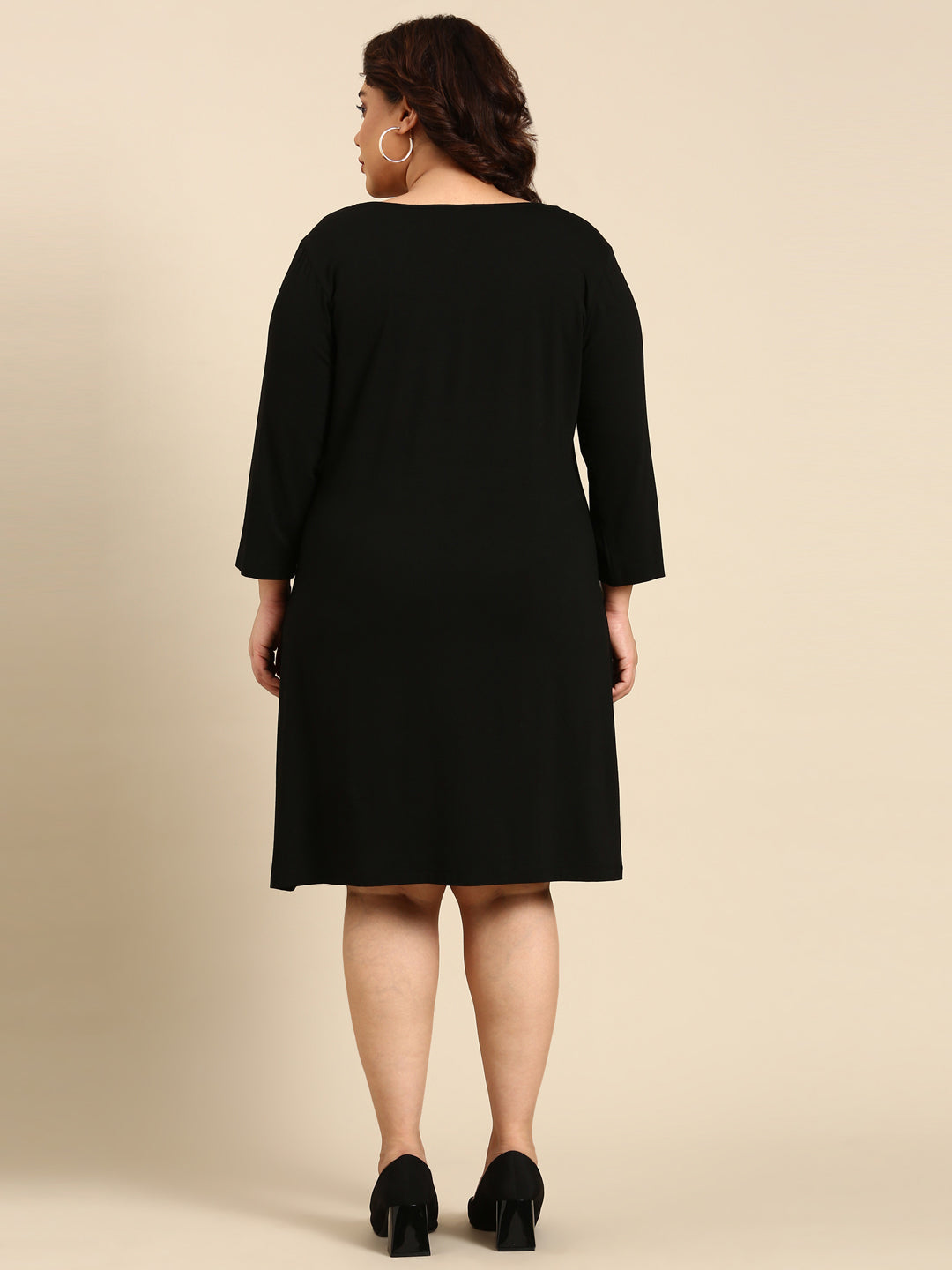 SOLID BLACK SHEATH DRESS