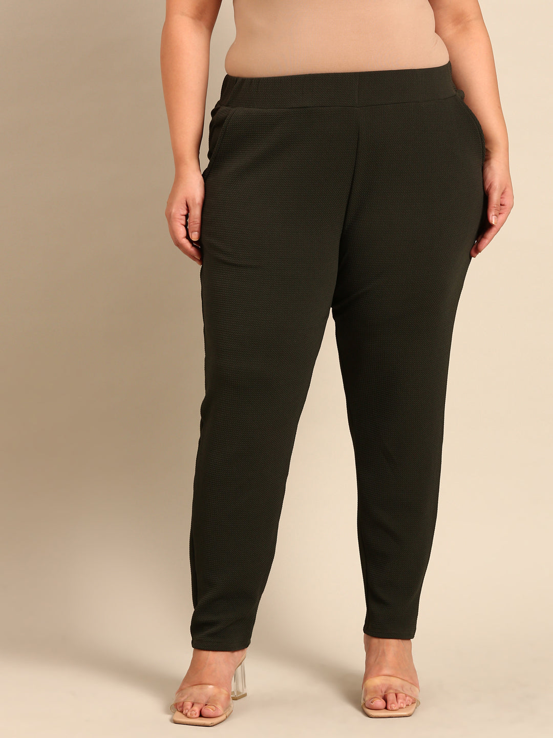 OLIVE EMBOSSED STRETCH PANT