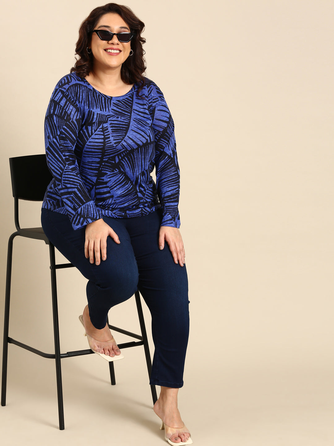 NAVY BLACK LEAF PRINT KNITTED TOP