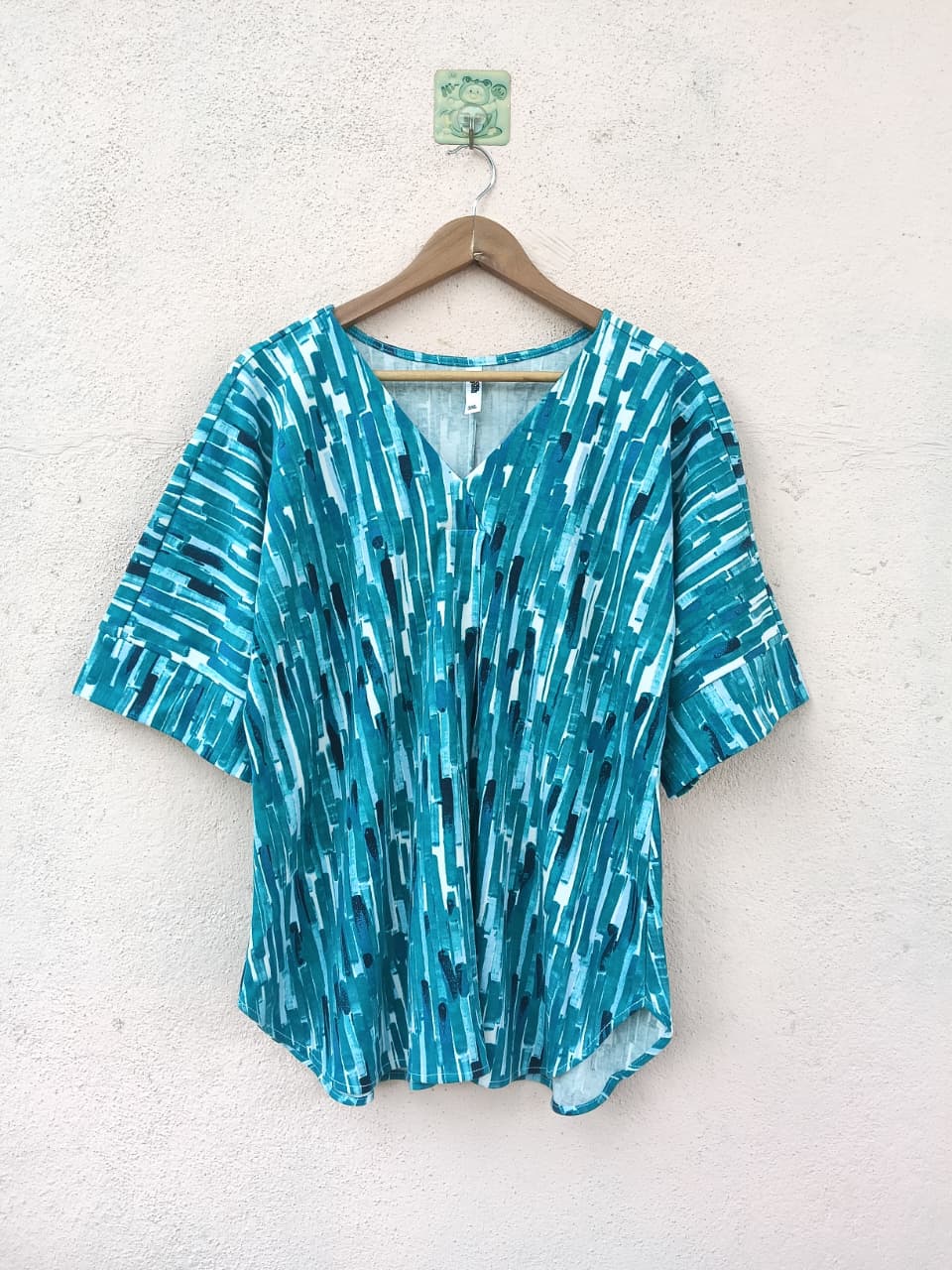 Teal Abstract Print V-Neck T-Shirt