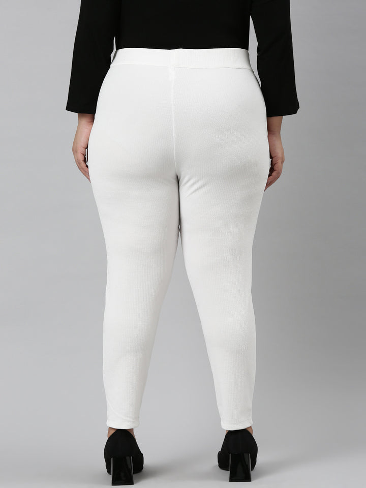 WHITE EMBOSSED STRETCH PANTS