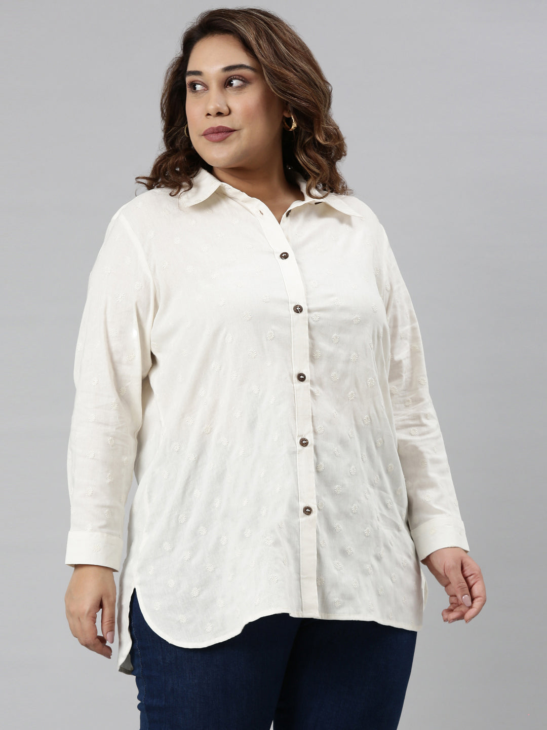 WHITE EMBROIDERY SHIRT