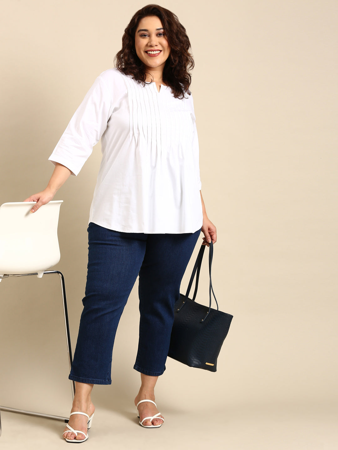 WHITE SOLID PIN TUCK TOP