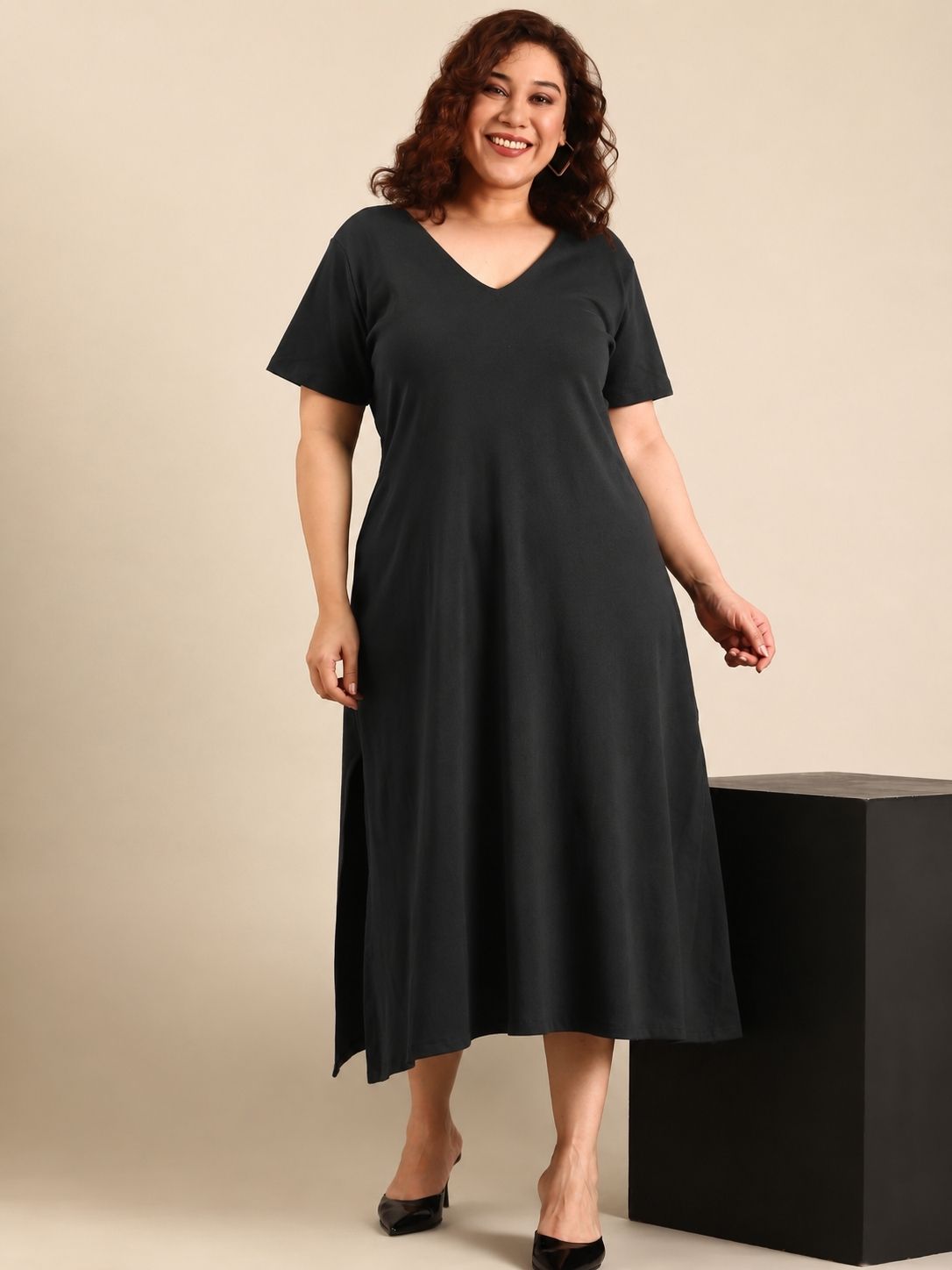 Black Cotton V-Neck Maxi Dress