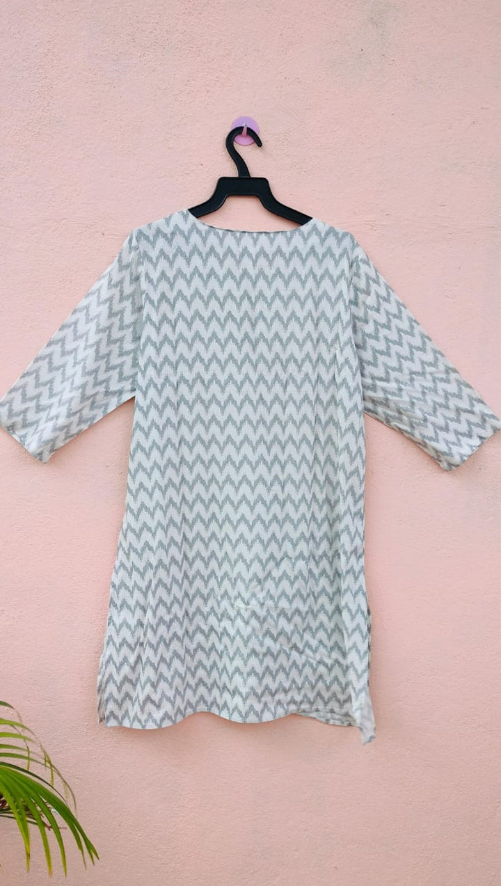 White Zigzag Short Kurta