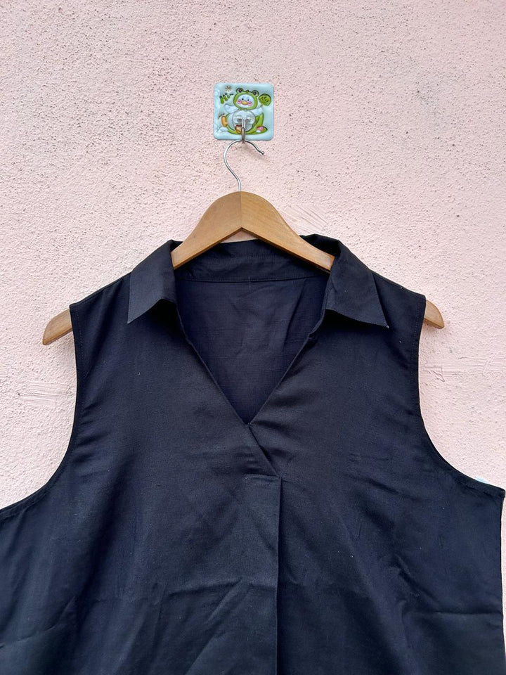 Black Sleeveless Top