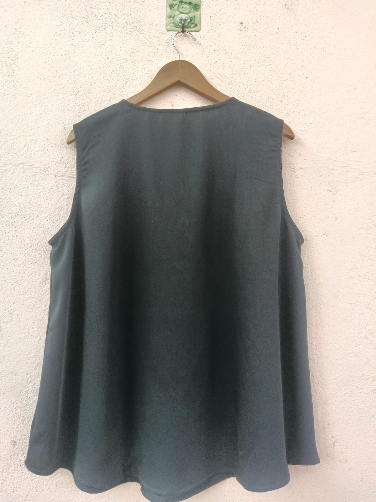 Black Sleeve Less Top
