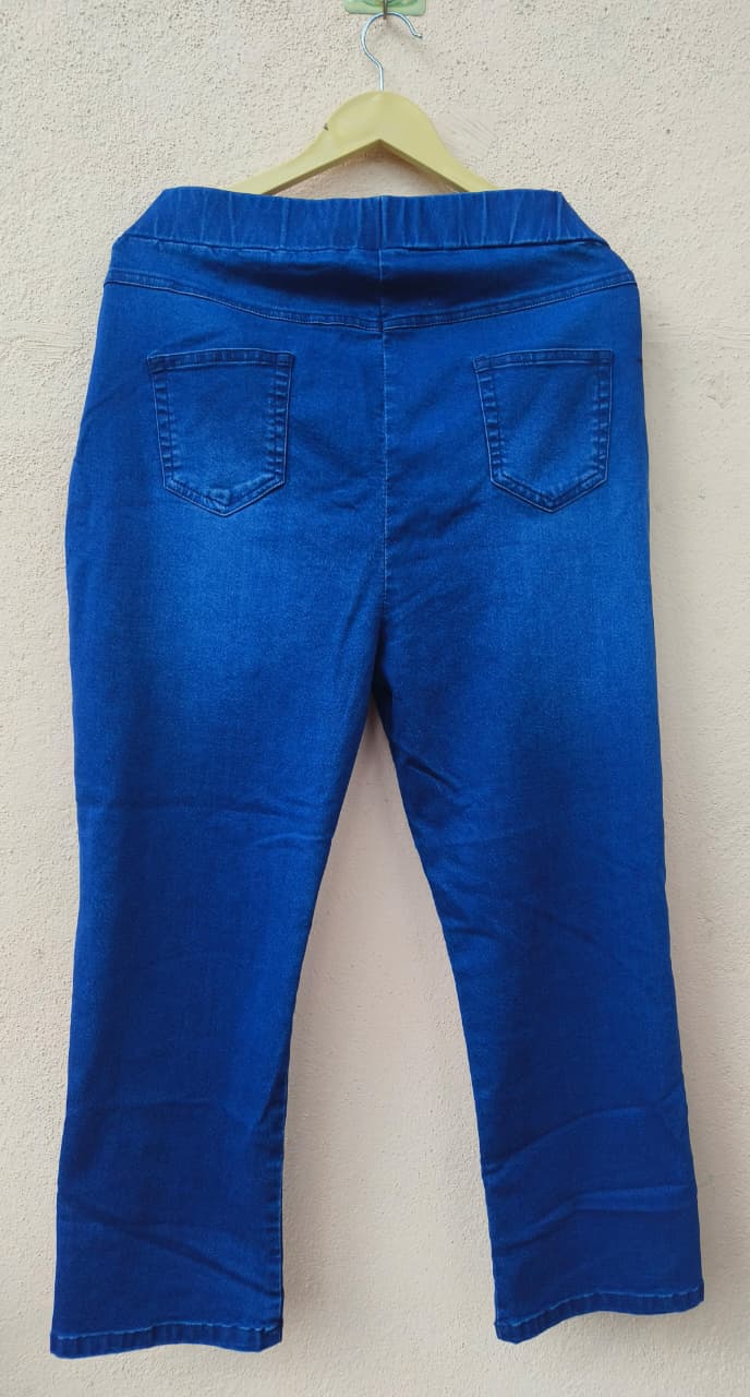 Solid Indigo Straight Fit Jeans (Minor Imperfection)