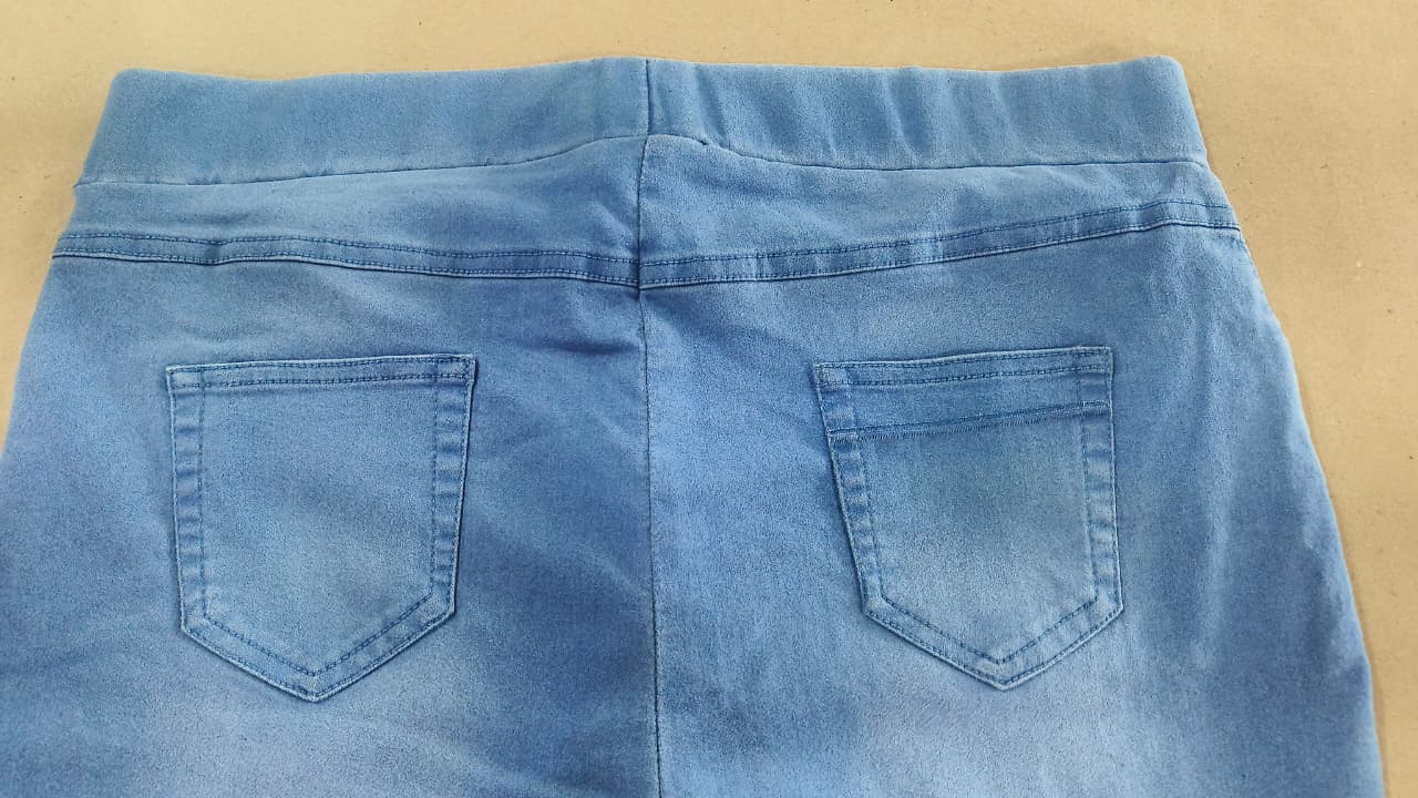 Straight Cut Light Blue Jeans (Minor Imperfection)
